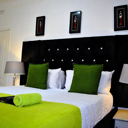 Lapologa Bed & Breakfast 트자넨 외부 사진