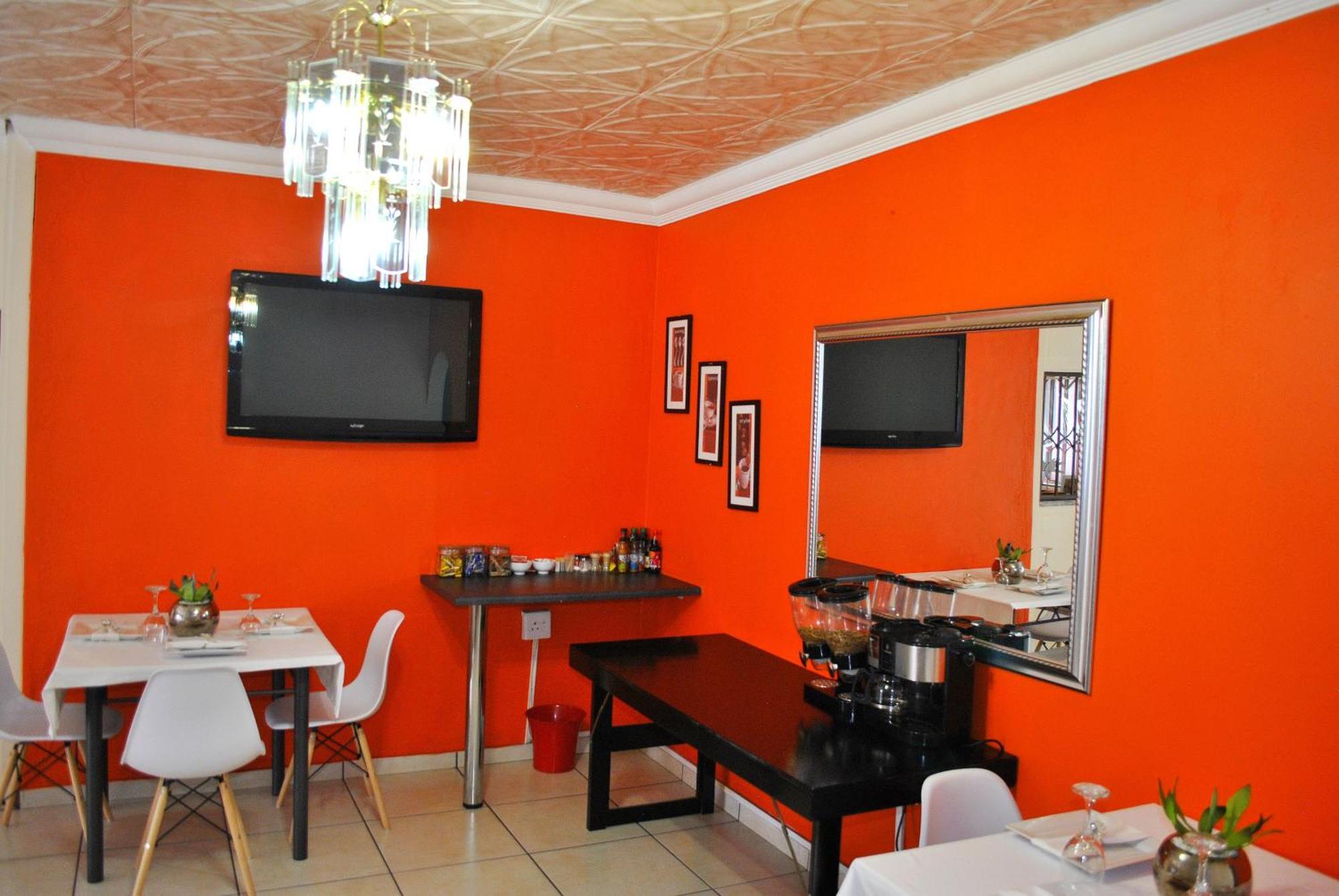 Lapologa Bed & Breakfast 트자넨 외부 사진