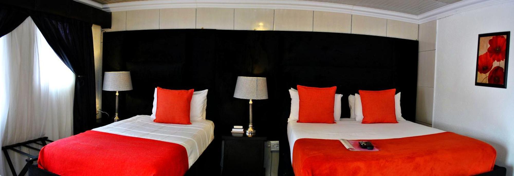 Lapologa Bed & Breakfast 트자넨 외부 사진