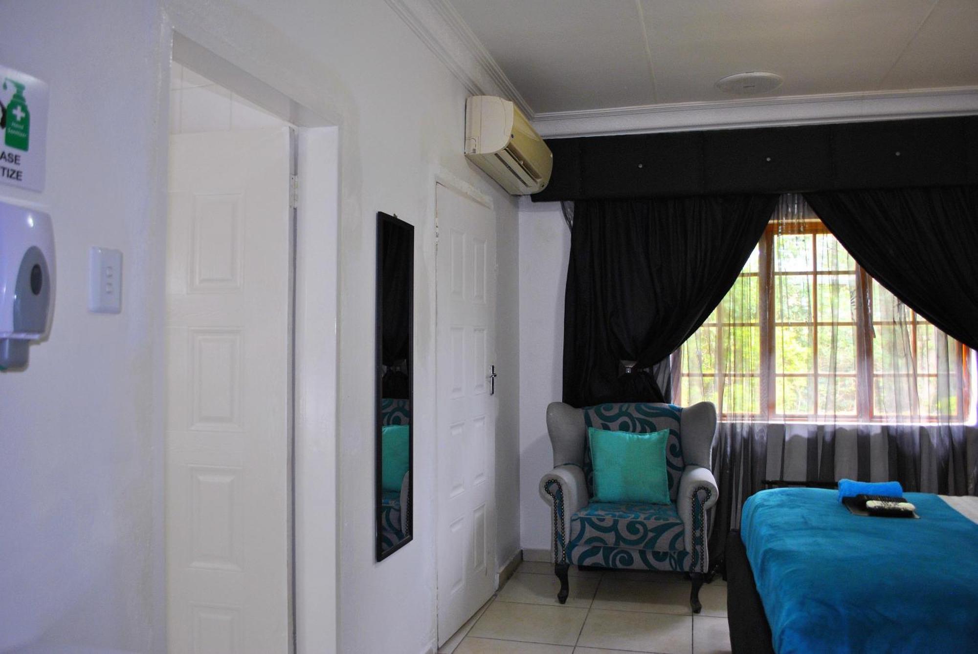 Lapologa Bed & Breakfast 트자넨 외부 사진