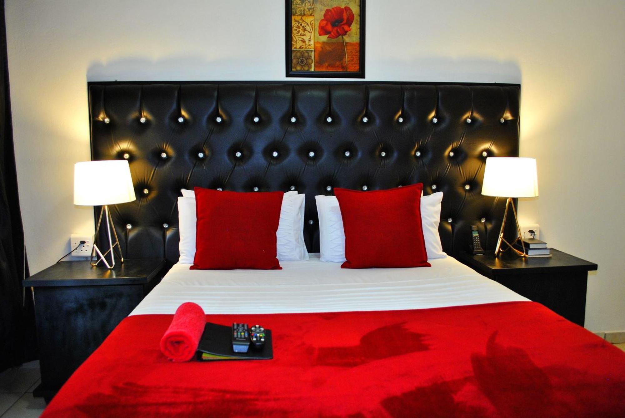 Lapologa Bed & Breakfast 트자넨 외부 사진