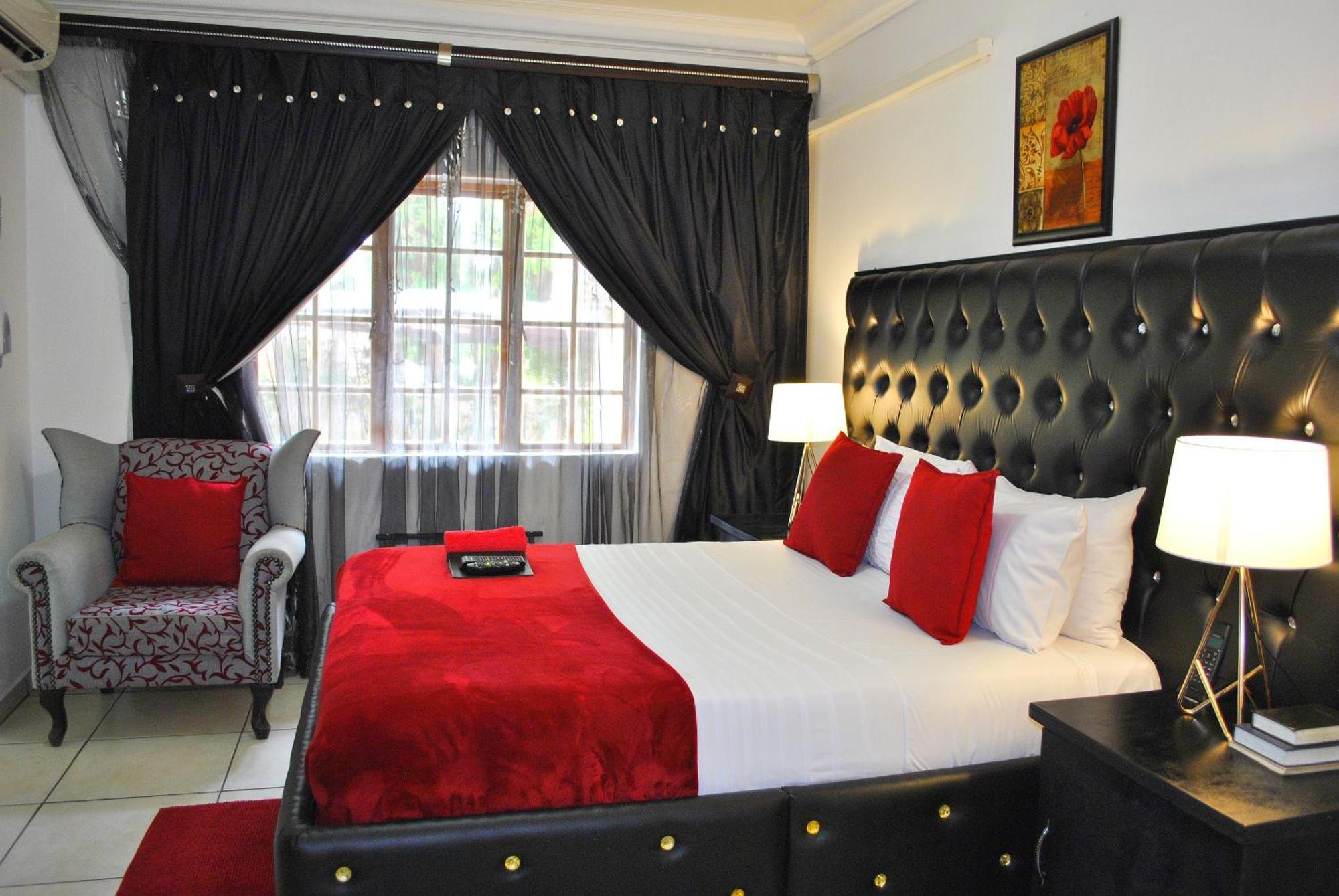 Lapologa Bed & Breakfast 트자넨 외부 사진