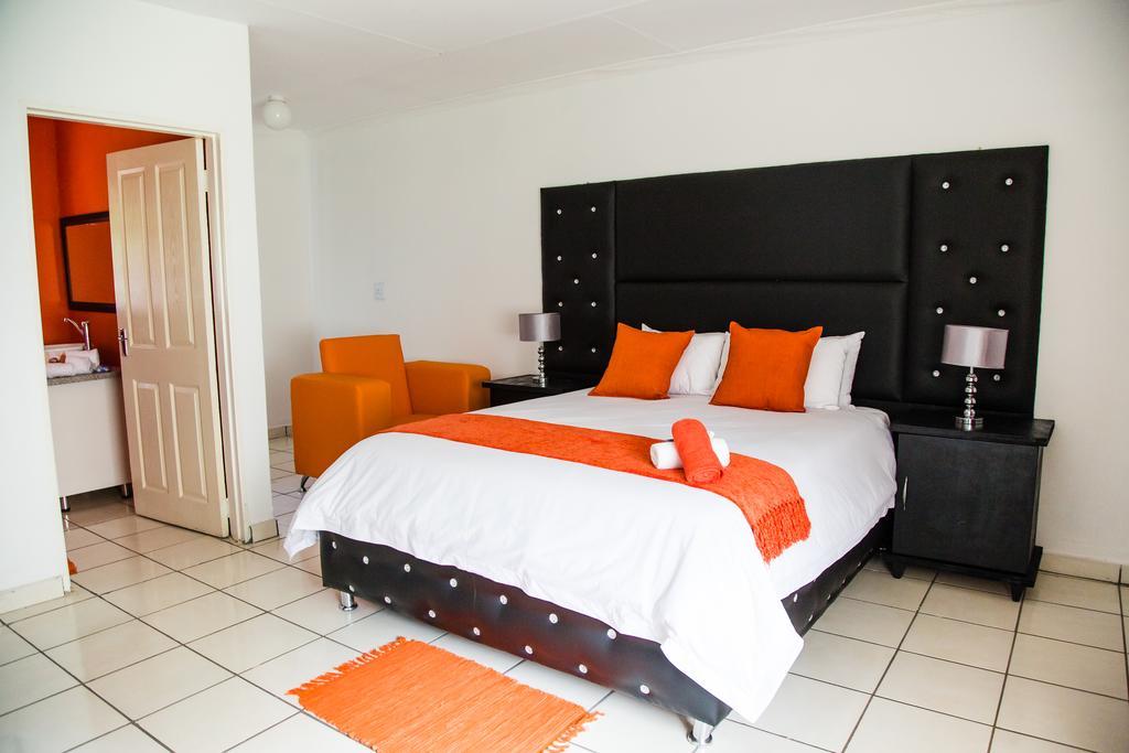 Lapologa Bed & Breakfast 트자넨 객실 사진